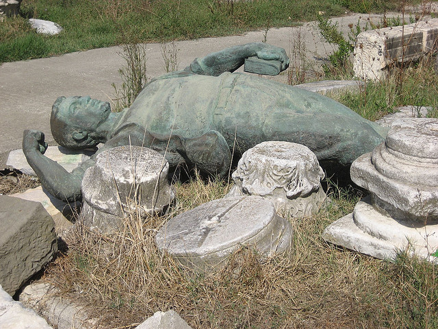 1505482120_cb36664bda_z